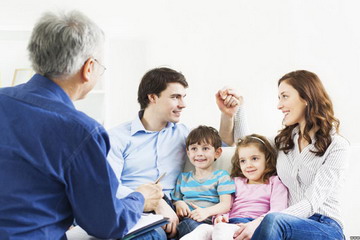 Создание позитивного микроклимата для гармоничных отношений между членами семьи